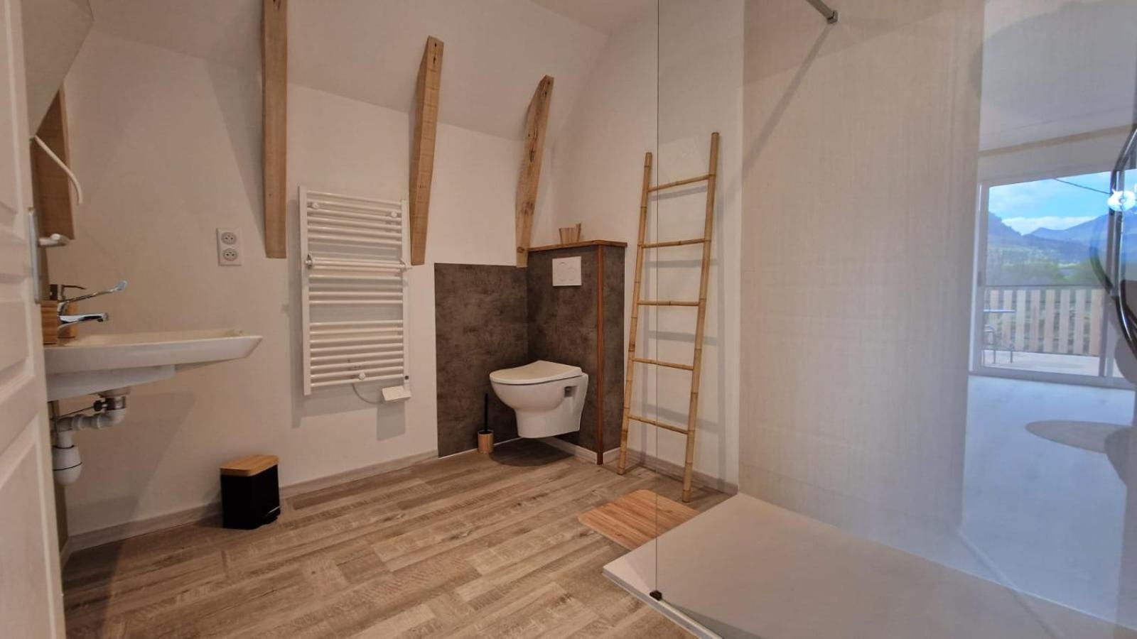 La Puy Mary Bed & Breakfast Le Falgoux Exterior photo